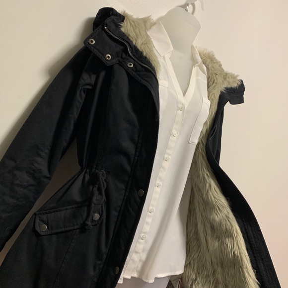 Hollister Jackets & Blazers - Hollister Pacific Merchants Faux Fur Lined Parka